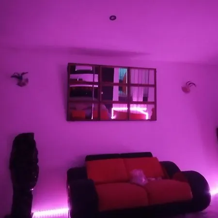 Why Not Yetişkin Oteli Lédignan